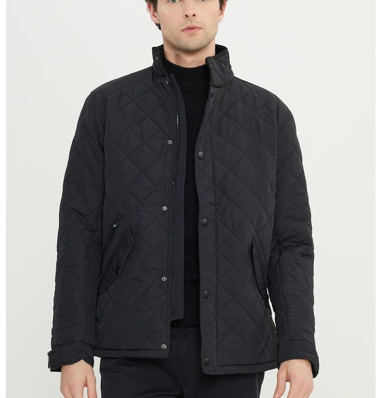 Яке с джобове с капаче и капси ACCo