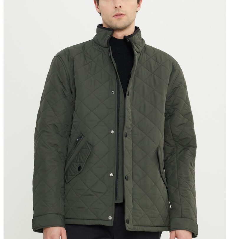 Яке с джобове с капаче и капси ACCo