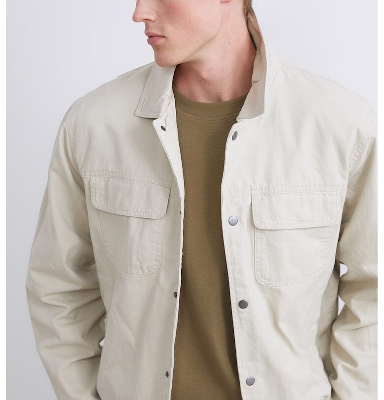 Яке с джобове с капаче на гърдите и капси LC WAIKIKI