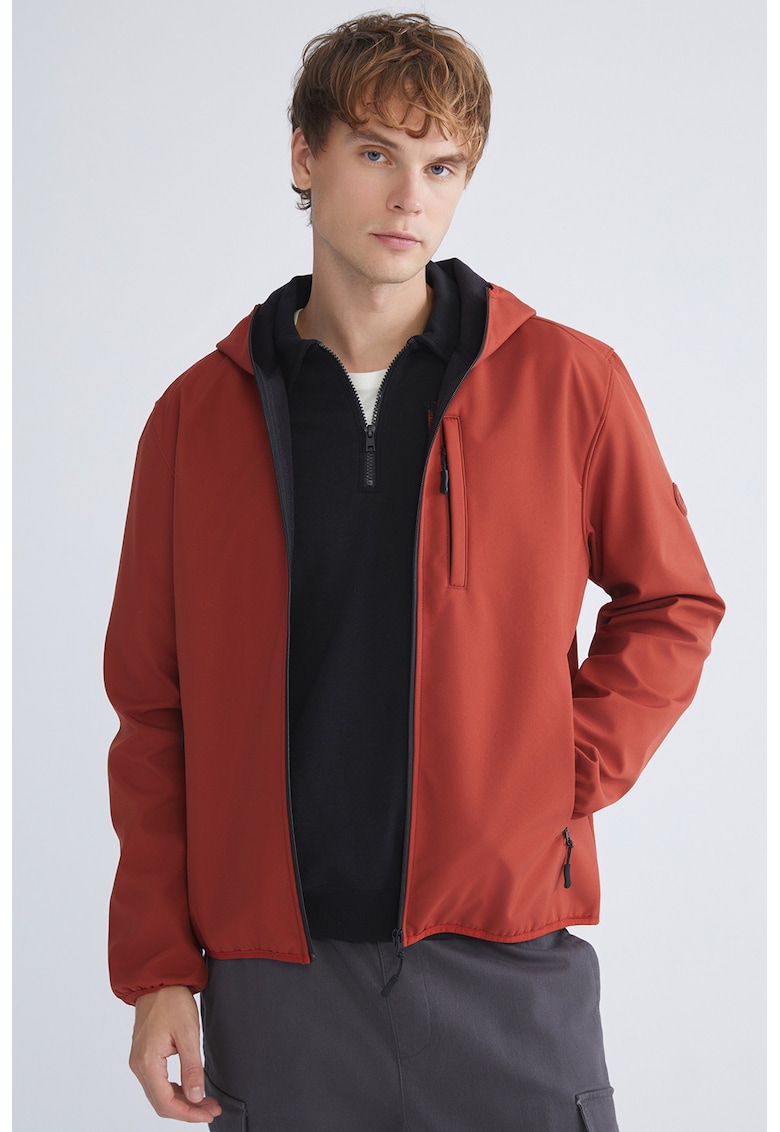 Яке с качулка и джоб LC WAIKIKI