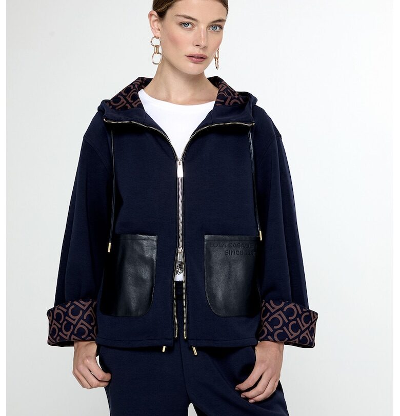 Яке с качулка и джобове от еко кожа Lola casademunt