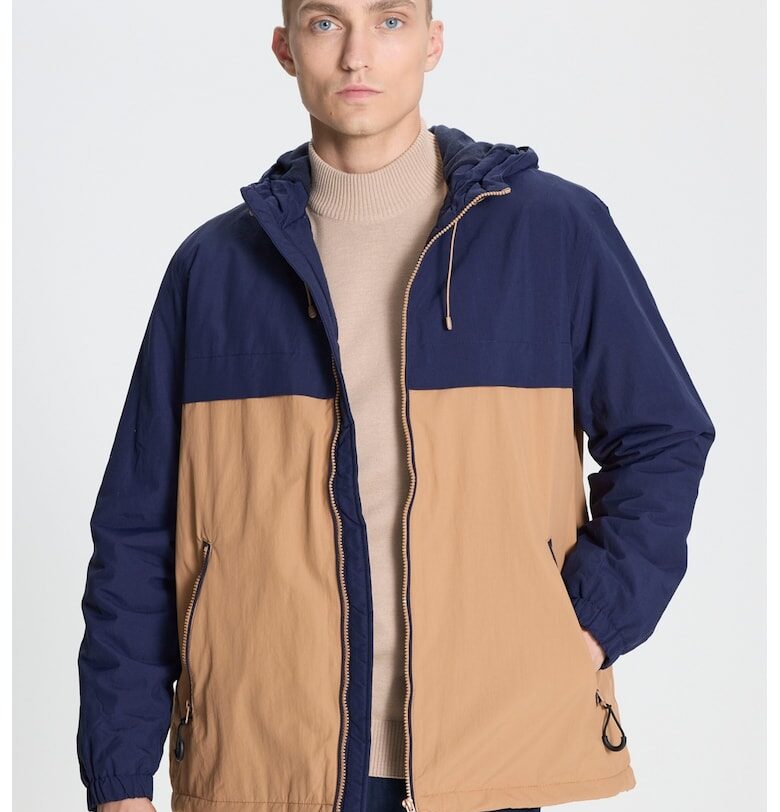 Яке с качулка и джобове с цип ACCo