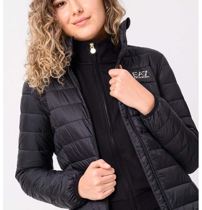 Яке с цип и лого EA7