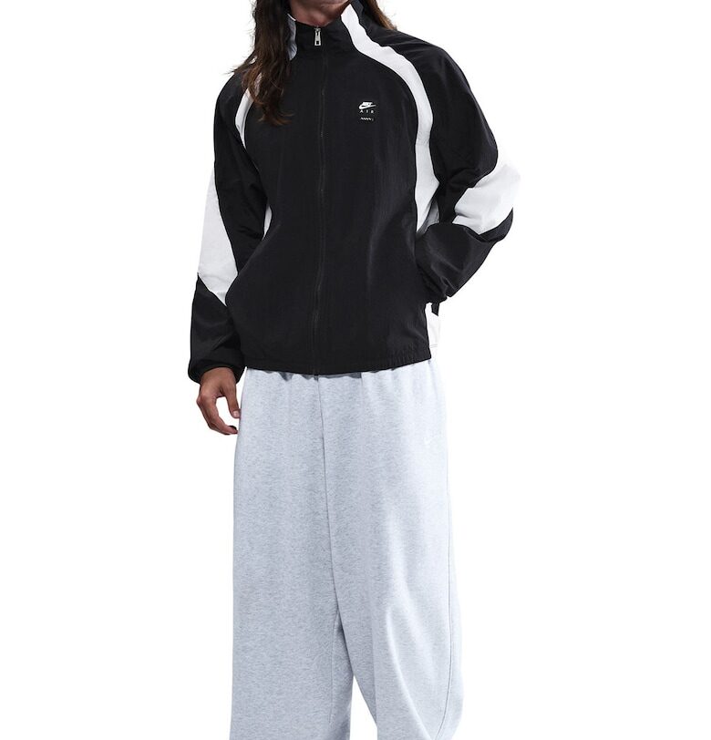 Яке с цип и лого Nike