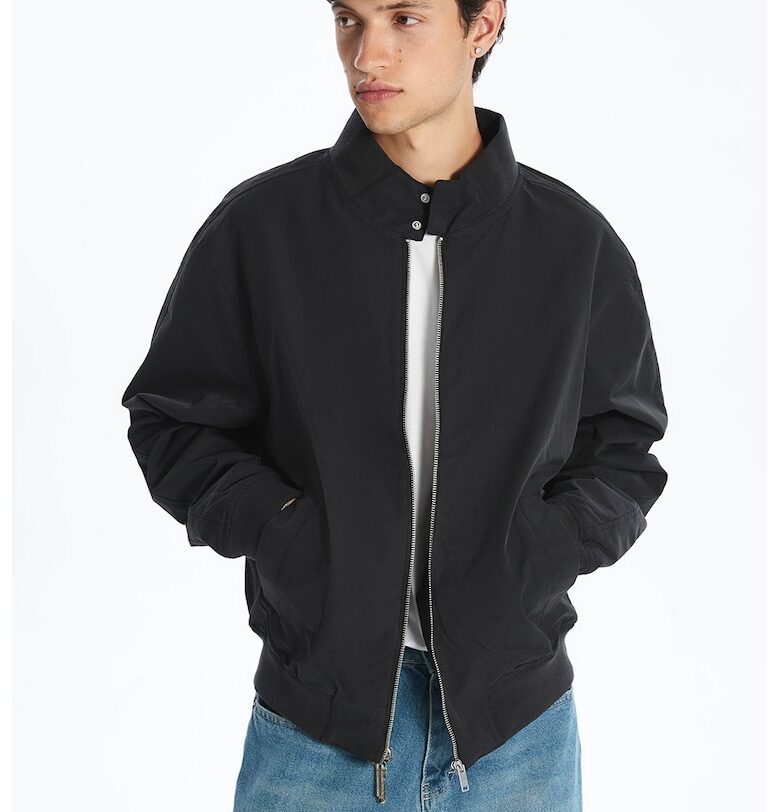 Яке със средновисока яка LC WAIKIKI