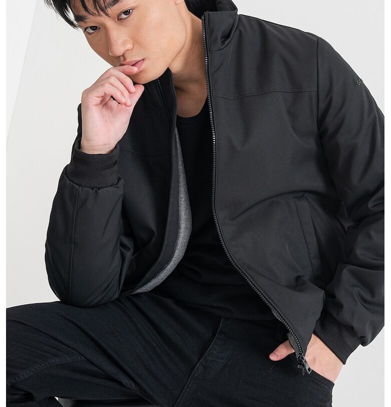 Яке Vincit със стандартна кройка и миди яка Geox