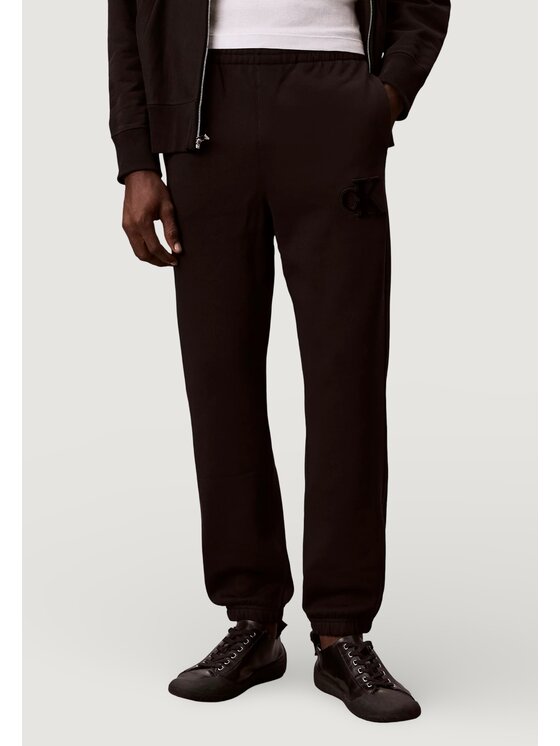 Calvin Klein Jeans Долнище анцуг GSM LV04RD252G Черен Regular Fit цвят на ниска цена
