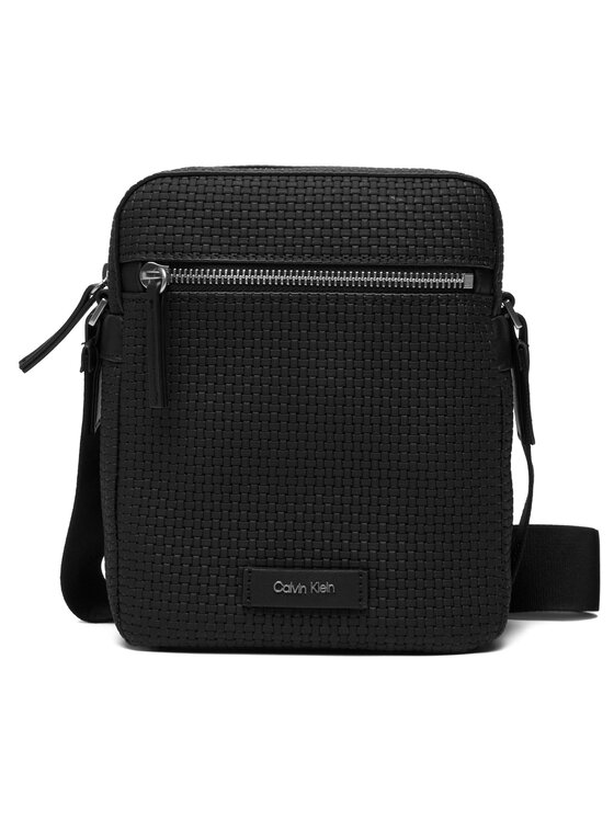 Calvin Klein Мъжка чантичка Embossed Woven Reporter LV04D3208G Черен цвят на ниска цена