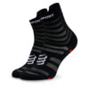 Compressport Дълги чорапи Pro Racing Socks V4.0 Ultralight Run High XU00050B Черен цвят на ниска цена
