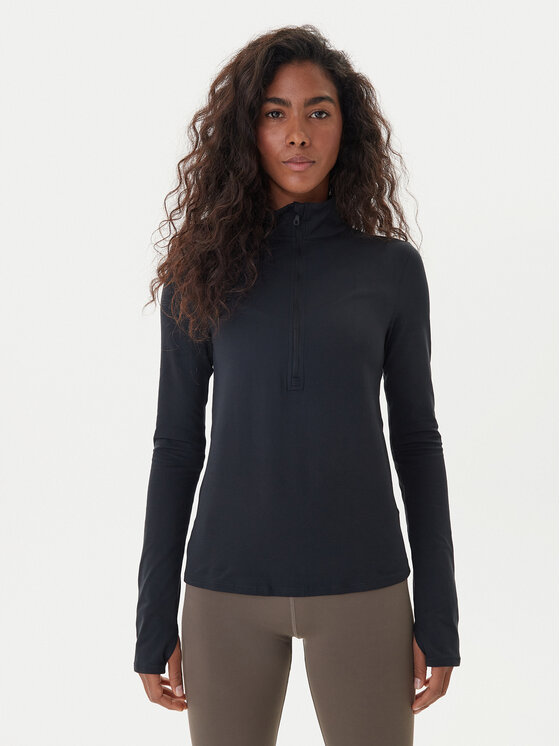 Girlfriend Collective Тениска от техническо трико Reset 3054 Черен Slim Fit цвят на ниска цена