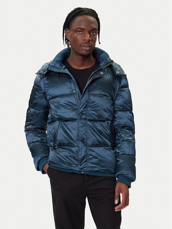 Guess Зимно яке M5BL2L WGZF2 Син Regular Fit цвят на ниска цена