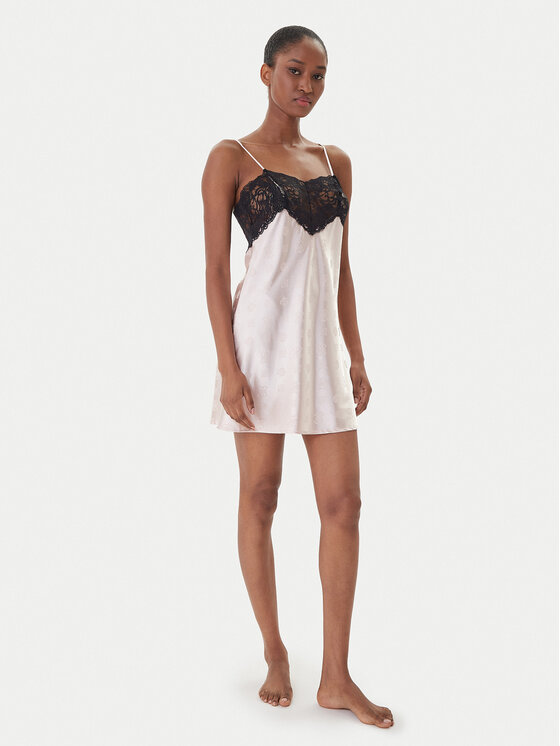 Guess Нощница O5BX02 W4732 Розов Regular Fit цвят на ниска цена