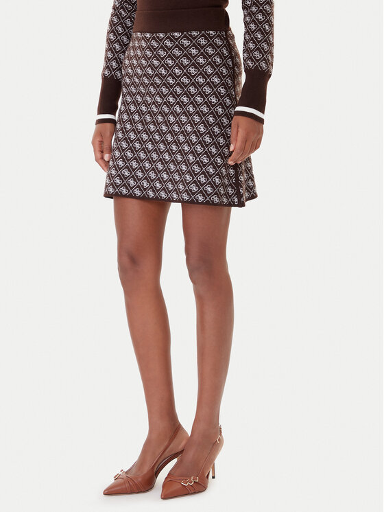 Guess Пола тип молив W5BD81 Z3JD2 Кафяв Slim Fit цвят на ниска цена