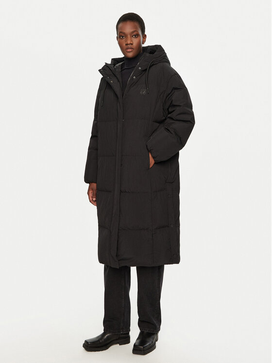 HUGO Пухено яке Fini-2 50522318 Черен Relaxed Fit цвят на ниска цена