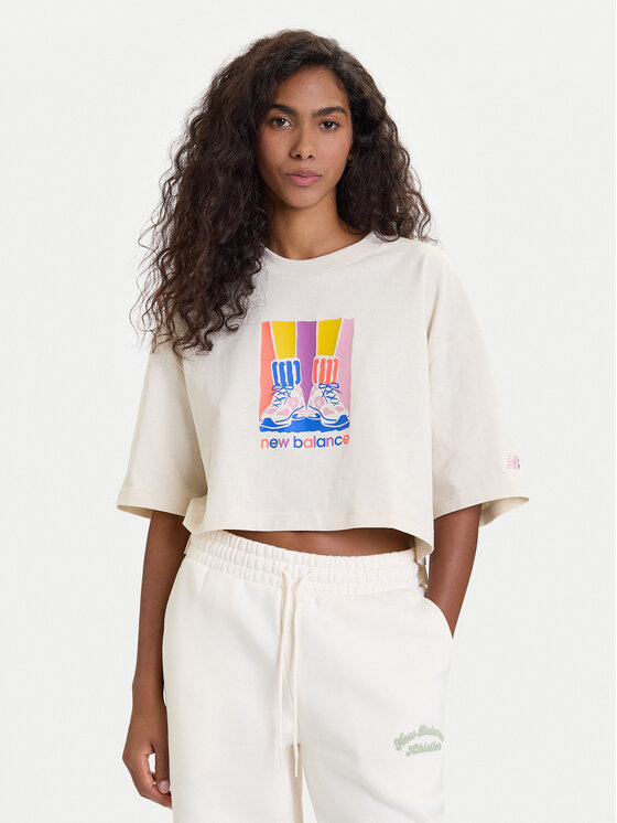 New Balance Тишърт WT53904 Бежов Regular Fit цвят на ниска цена