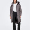 ONLY Зимно яке 15160167 Сив Relaxed Fit цвят на ниска цена