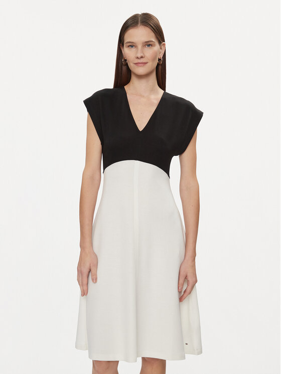 Tommy Hilfiger Коктейлна рокля Shiny Interlock V-Nk Ns Knee Drs WW0WW40731 Екрю Slim Fit цвят на ниска цена