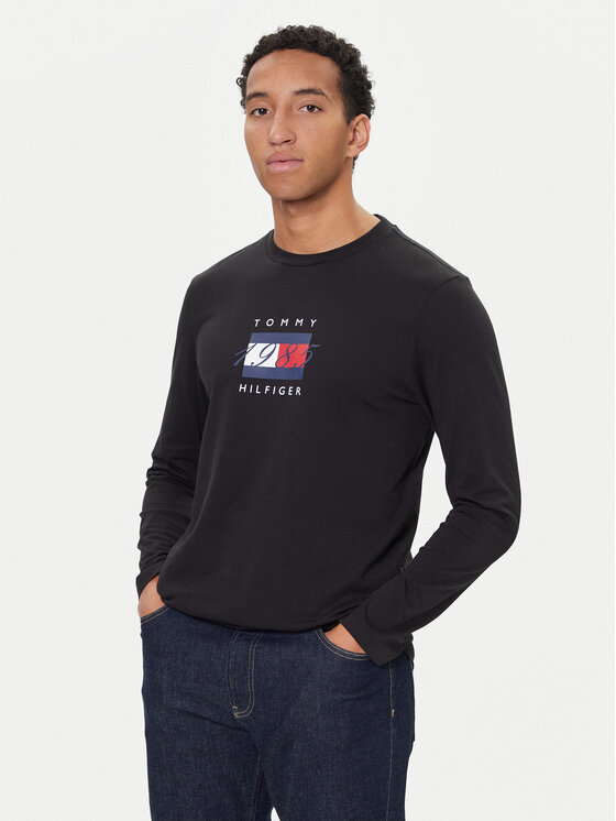 Tommy Hilfiger Тениска с дълъг ръкав Linear Flag MW0MW41497 Черен Regular Fit цвят на ниска цена