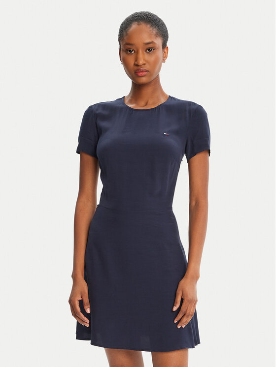 Tommy Jeans Ежедневна рокля DW0DW21120 Тъмносин Regular Fit цвят на ниска цена