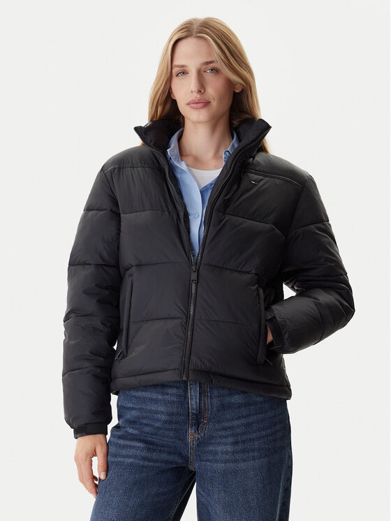 Tommy Jeans Зимно яке DW0DW21619 Черен Relaxed Fit цвят на ниска цена