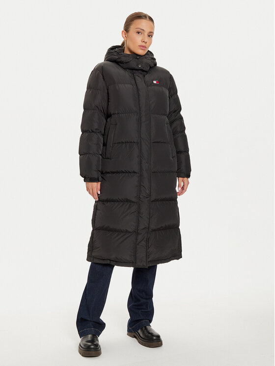 Tommy Jeans Пухено яке Alaska DW0DW18860 Черен Regular Fit цвят на ниска цена