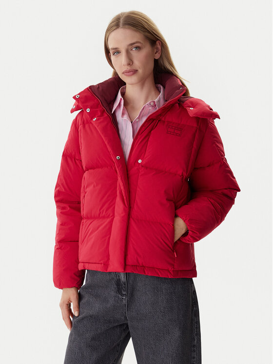 Tommy Jeans Пухено яке Alaska DW0DW21623 Червен Relaxed Fit цвят на ниска цена