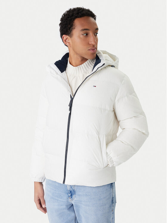 Tommy Jeans Пухено яке Essential DM0DM19786 Бял Regular Fit цвят на ниска цена