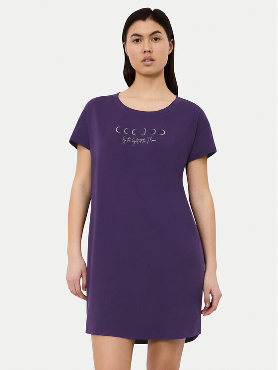 Triumph Нощница 10221117 Виолетов цвят на ниска цена