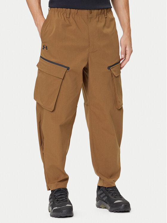 Under Armour Текстилни панталони Unstoppable 1388827 Кафяв Loose Fit цвят на ниска цена