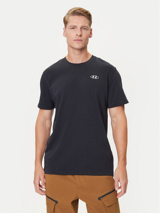 Under Armour Тишърт Ua Hw Lc Patch Ss 1382902-001 Черен Loose Fit цвят на ниска цена