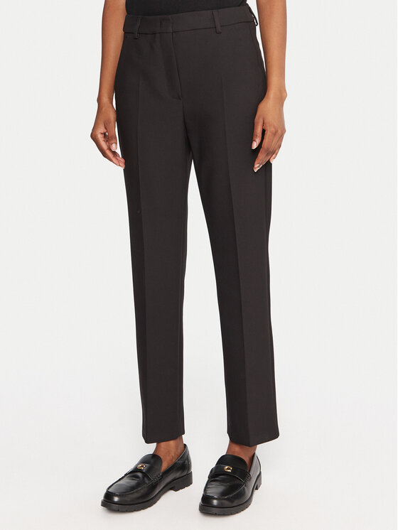 Weekend Max Mara Чино панталони Rana 2515131031 Черен Slim Fit цвят на ниска цена