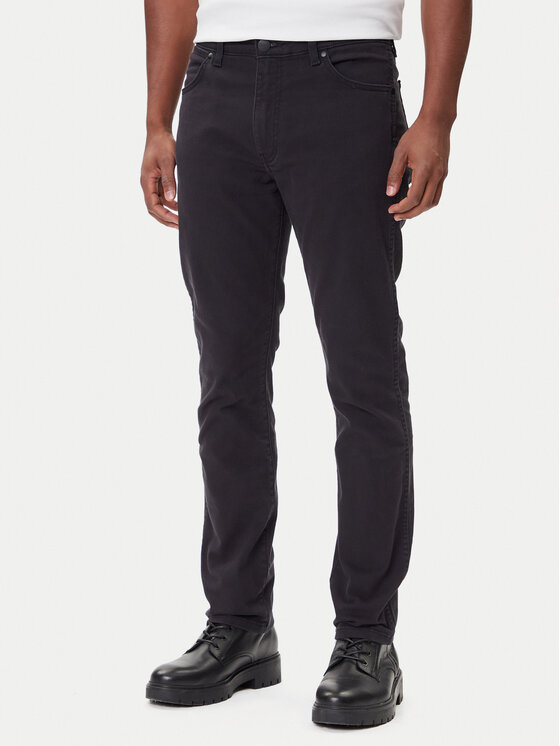 Wrangler Дънки Larston 112371641 Черен Tapered Fit цвят на ниска цена