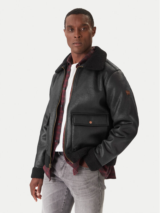 Wrangler Яке от имитация на кожа Shearling 112371854 Черен Regular Fit цвят на ниска цена
