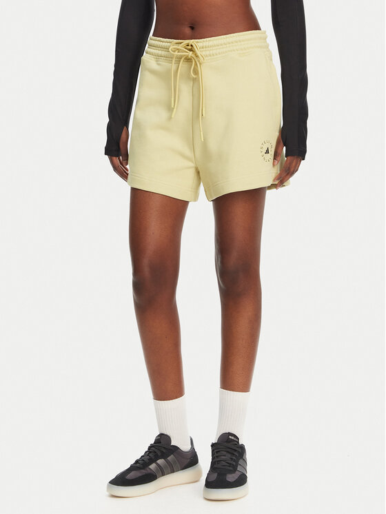 adidas by Stella McCartney Спортни шорти True Casuals JI5059 Жълт Loose Fit цвят на ниска цена