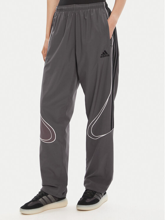 adidas Долнище анцуг Teamgeist adicolor JW5870 Сив Loose Fit цвят на ниска цена