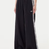 adidas Долнище анцуг adicolor 3-Stripes JV7473 Черен Wide Leg цвят на ниска цена