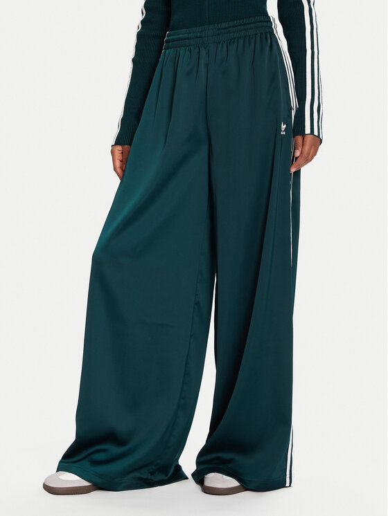 adidas Долнище анцуг adicolor Satin JV7511 Зелен Wide Leg цвят на ниска цена