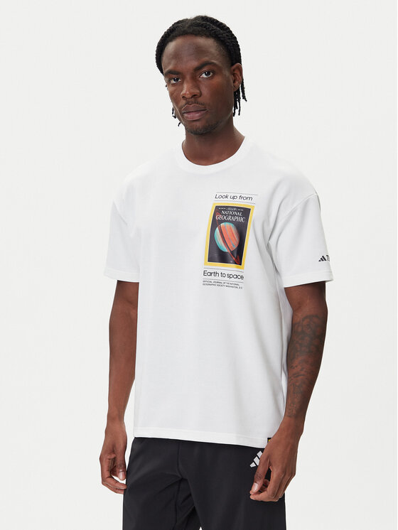 adidas Тишърт National Geographic KC2349 Бял Loose Fit цвят на ниска цена