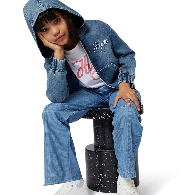 Блуза с овално деколте и лого HUGO