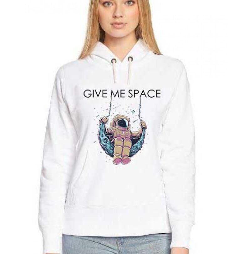 Бял дамски суичър - Give me space THEICONIC