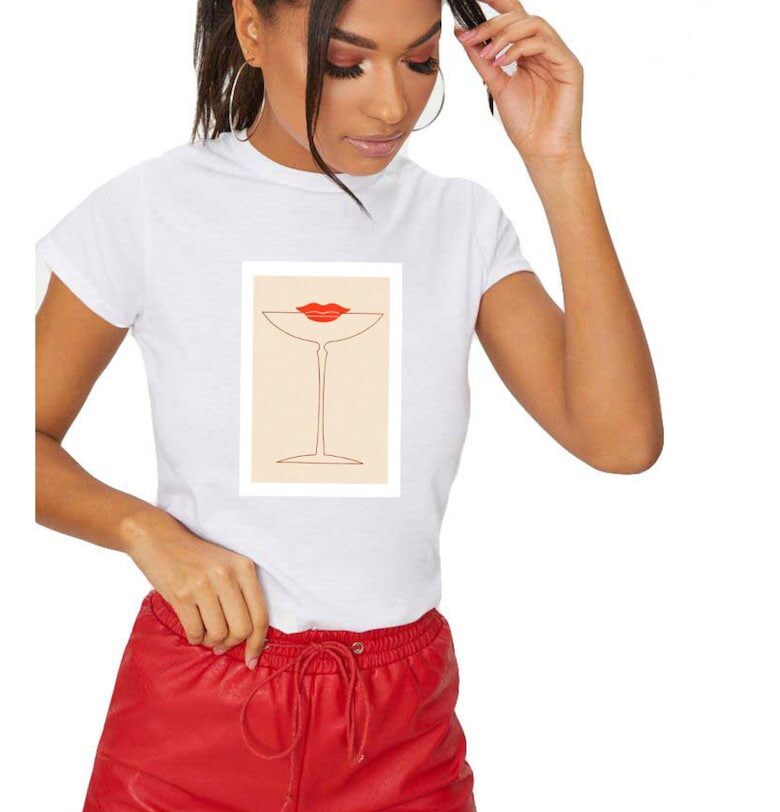 Бяла дамска тениска - Cocktail Kiss THEICONIC