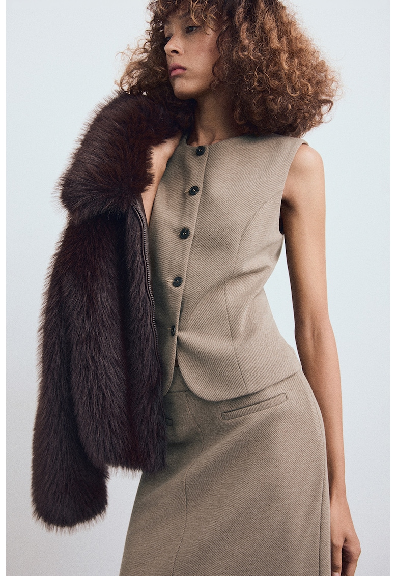 Елек с овално деколте и копчета Mango