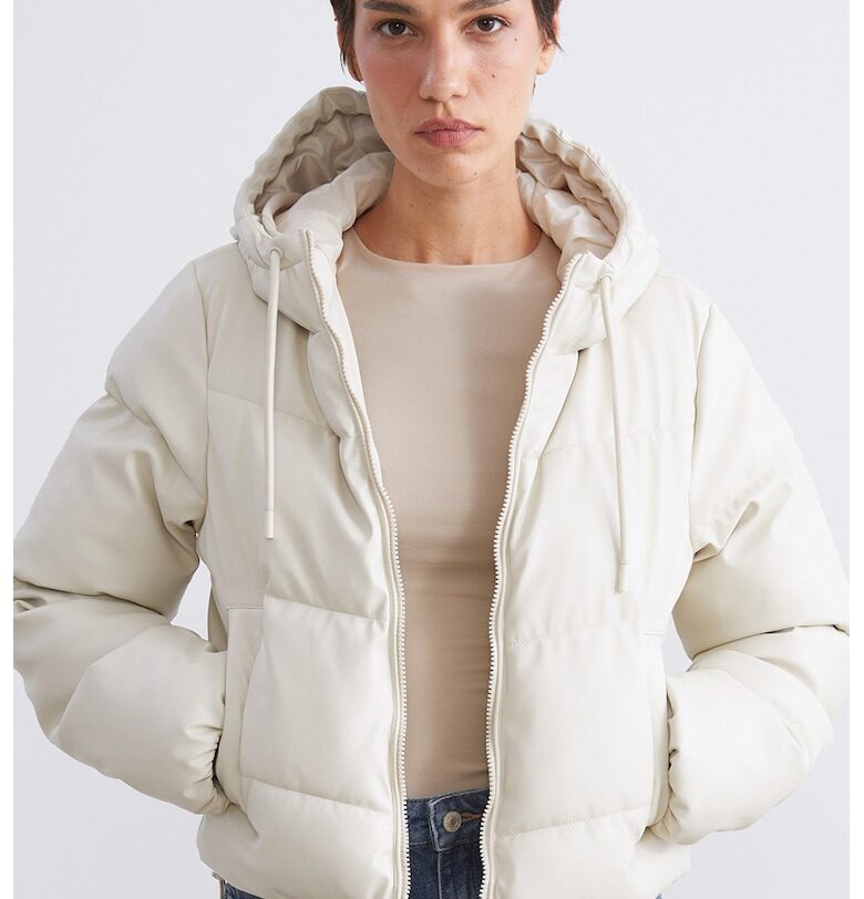 Капитонирано зимно яке с качулка LC WAIKIKI