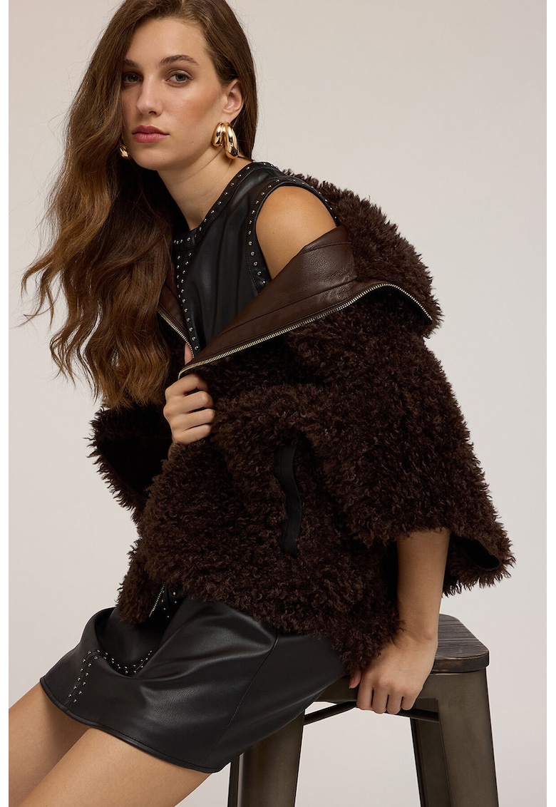 Мъхесто двулицево яке с 3/4 ръкави Motivi