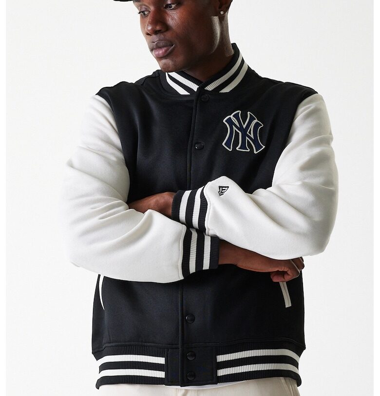 Олекотено бейзболно яке с контрастни ръкави New Era