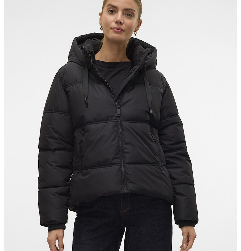 Подплатено зимно яке с регулируема качулка Vero Moda