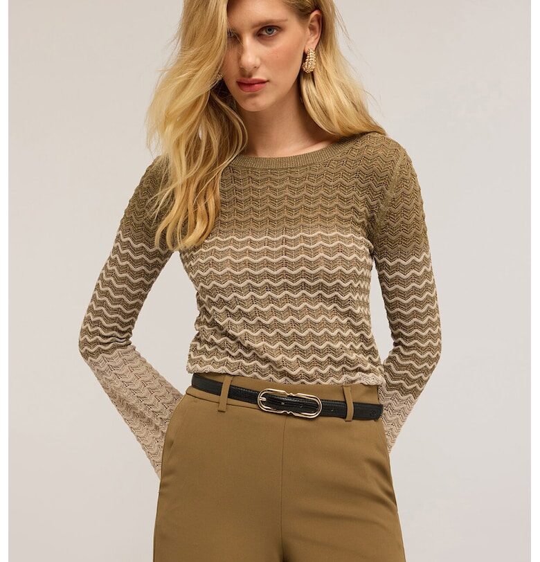 Пуловер с цветен блок Motivi