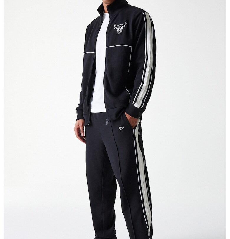 Свободен панталон с лого New Era