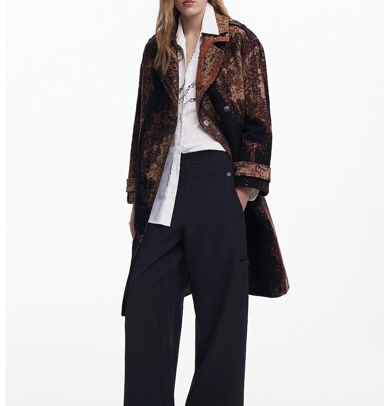 Свободно палто с десен DESIGUAL