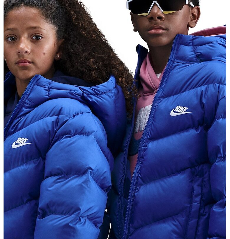 Свободно подплатено зимно яке с лого Nike